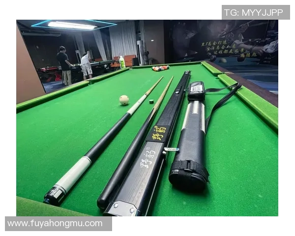 台球技巧与策略:从初学者到高手的全面进阶指南 台球技巧与策略:从初学者到高手的全面进阶指南