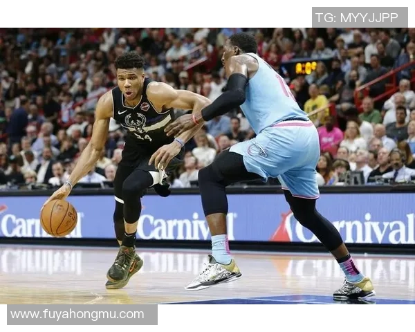 太阳力拼雄鹿 展现全能攻防对决 激烈较量掀起新赛季风云