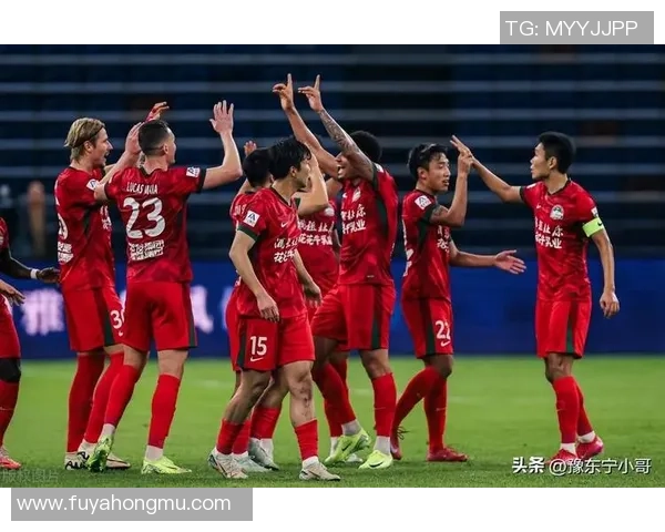 河南队奋勇拼搏迎接新赛季 持续发力力争足球崛起新篇章 河南队奋勇拼搏迎接新赛季 持续发力力争足球崛起新篇章